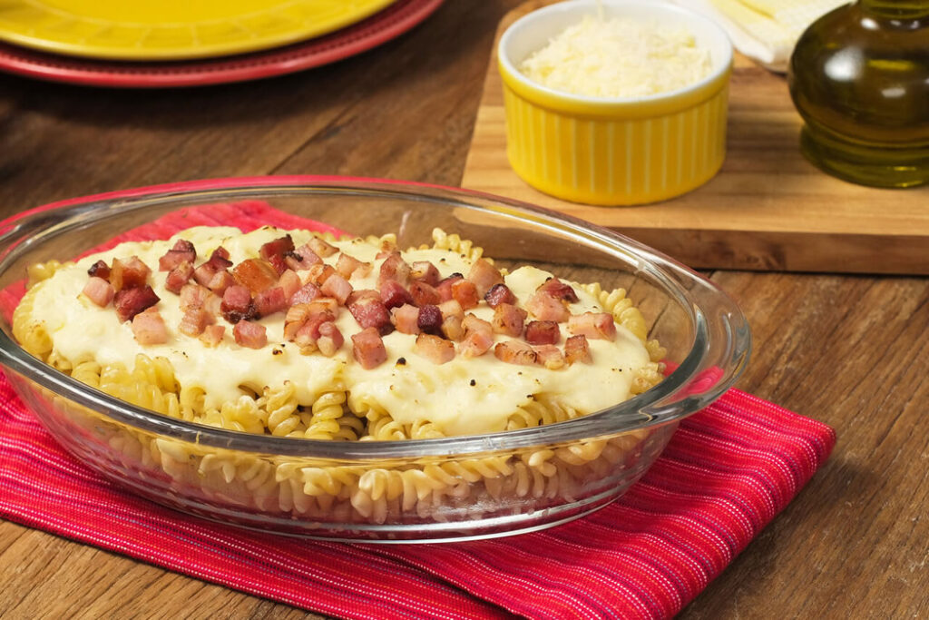 Macarrão Gratinado com Creme de Batatas